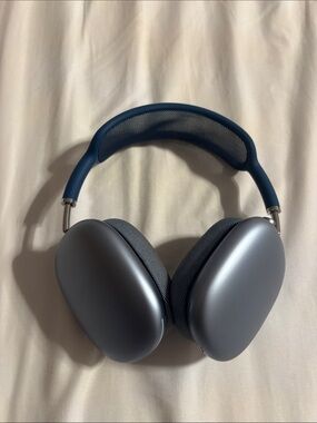 Authentic Apple AirPod Max